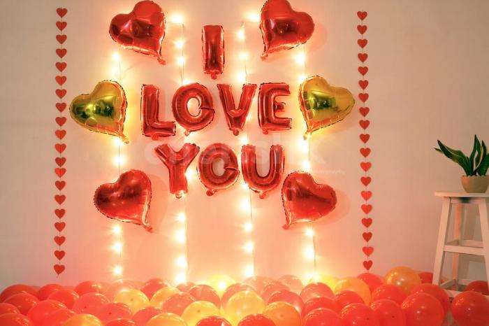 How to decorate bedroom with love symbol balloons