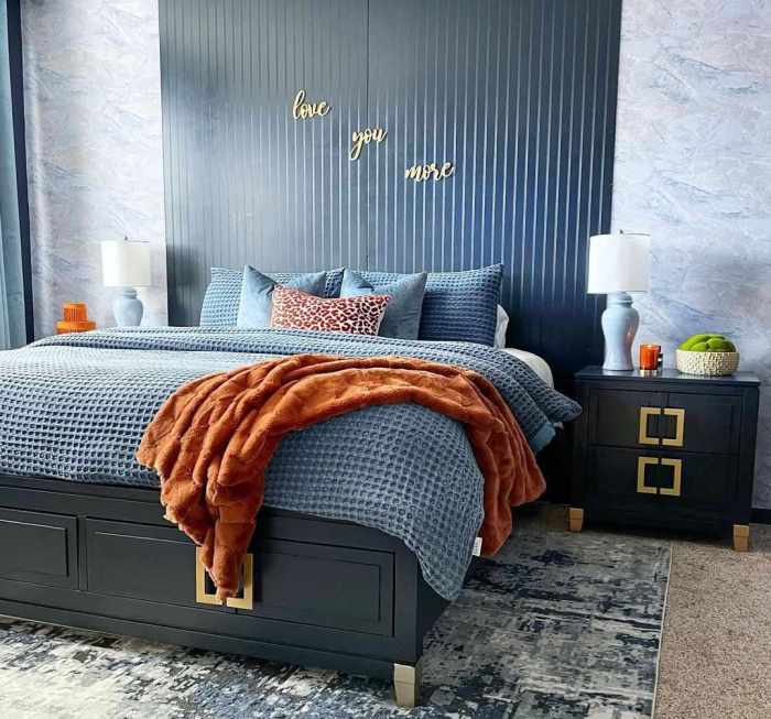 How to decorate bedroom in navy and white