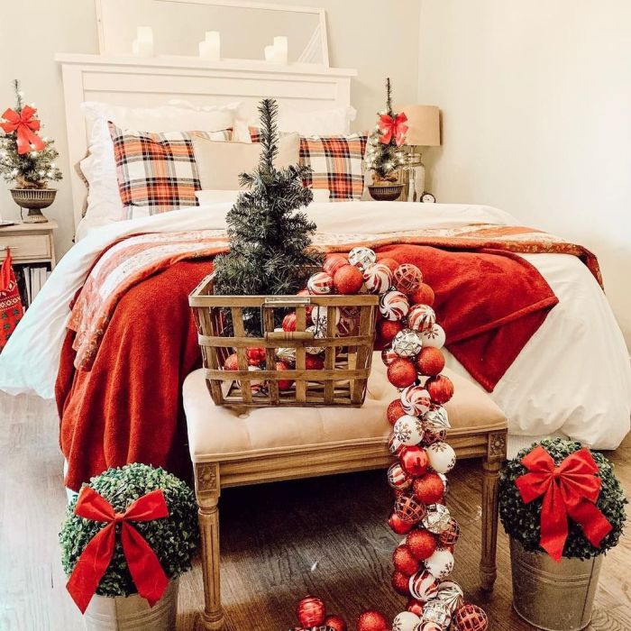 How to decorate bedroom christmas